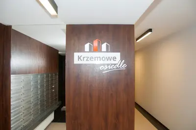 Certyfikat, podpis lub inny dokument wystawiony w obiekcie Apartament Cybernetyki Mokotów