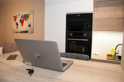 Telewizja i/lub zestaw kina domowego w obiekcie Apartament Cybernetyki Mokotów