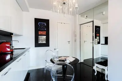 Kuchnia lub aneks kuchenny w obiekcie Luxury apartment in the Old town Warsaw