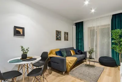 Część wypoczynkowa w obiekcie Mennica Residence Chic Apartment by BookingHost