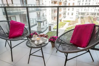 Balkon lub taras w obiekcie Raya Mansion Warsaw