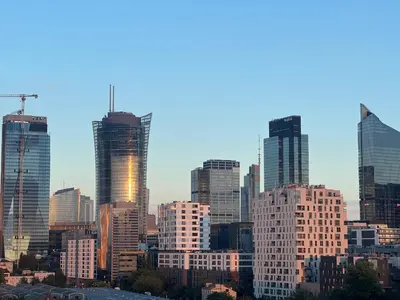 Widok na miasto Warszawa z tego apartamentu