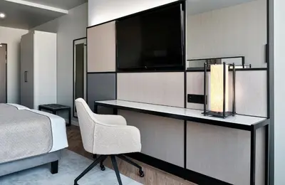 Telewizja i/lub zestaw kina domowego w obiekcie Leonardo Royal Hotel Warsaw