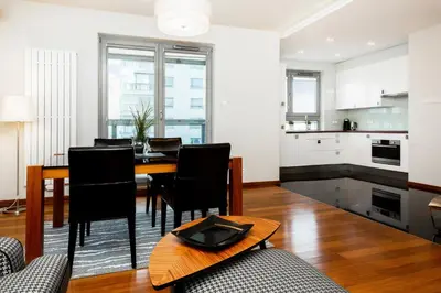 Kuchnia lub aneks kuchenny w obiekcie Warsaw Promenada Family Apartment by Noclegi Renters