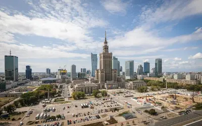 Widok na miasto Warszawa z tego apartamentu