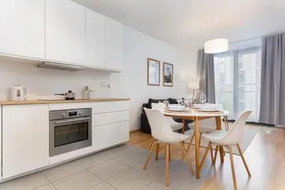Kuchnia lub aneks kuchenny w obiekcie Apartments Varsovia Kasprzaka by Noclegi Renters