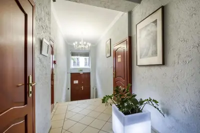 Plan piętra w obiekcie Stara Praga Krokodyl Warsaw Rooms&Dorms-Praga Południe