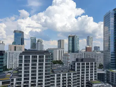 Widok na miasto Warszawa z tego aparthotelu