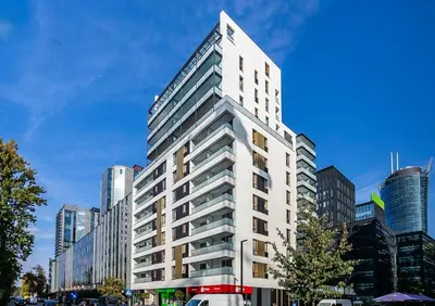 Budynek, w którym mieści się apartament
