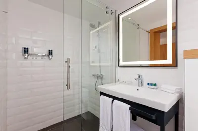 Łazienka w obiekcie Four Points by Sheraton Warsaw Mokotow