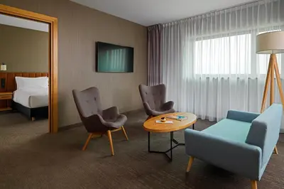 Telewizja i/lub zestaw kina domowego w obiekcie Four Points by Sheraton Warsaw Mokotow