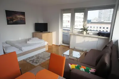 Łóżko lub łóżka w pokoju w obiekcie bonApartments