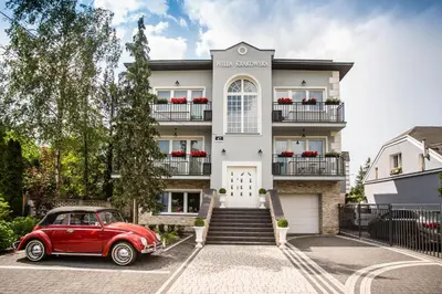 Budynek, w którym mieści się aparthotel