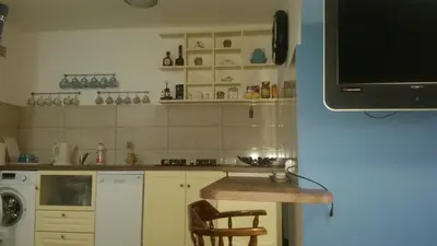 Kuchnia lub aneks kuchenny w obiekcie Jacht - klimatyzacja