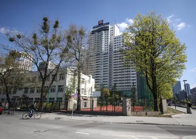 Budynek, w którym mieści się apartament