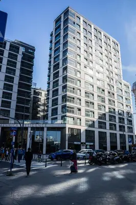 Budynek, w którym mieści się apartament