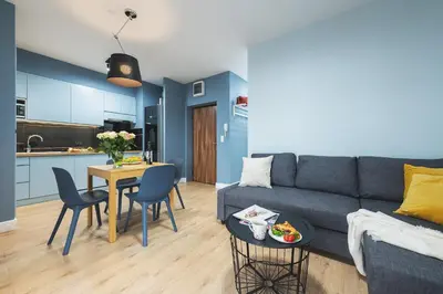 Kuchnia lub aneks kuchenny w obiekcie Airport Okecie Wagonowa Serviced Apartments