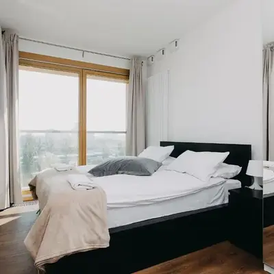 ShortStayPoland Kolejowa (B10)