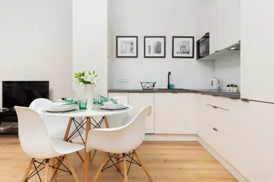 Kuchnia lub aneks kuchenny w obiekcie Apartments Warsaw Gagarina by Noclegi Renters