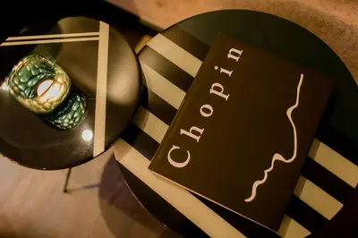 Certyfikat, podpis lub inny dokument wystawiony w obiekcie Motel One Warsaw-Chopin