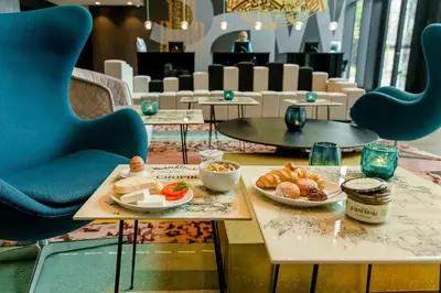 Jedzenie w hotelu lub w pobliżu