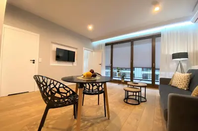 Telewizja i/lub zestaw kina domowego w obiekcie erApartments Browary Warszawskie