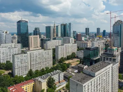 Widok na miasto Warszawa z tego apartamentu
