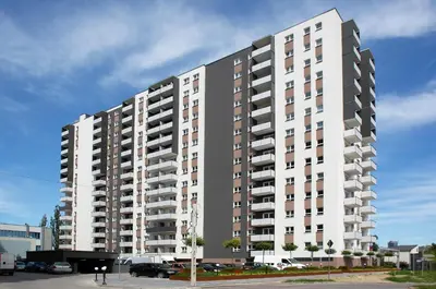 Budynek, w którym mieści się apartament