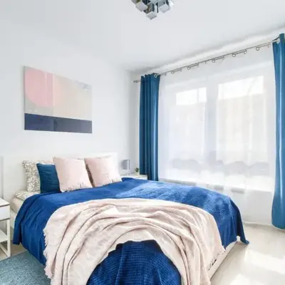 M&R Apartament Airport&Business DeLuxe Cybernetyki 17 - underground garage - free WiFi - Netflix - air conditioning - self check-in