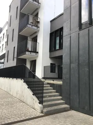 Budynek, w którym mieści się apartament