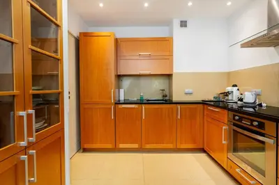 Kuchnia lub aneks kuchenny w obiekcie Superb Czerska Family Apartment With Parking