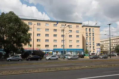Budynek, w którym mieści się apartament
