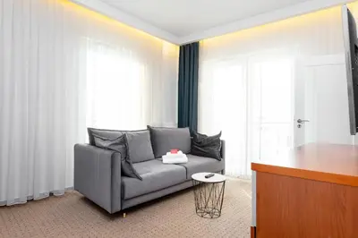 Część wypoczynkowa w obiekcie Varsovia Comfort by BookingHost