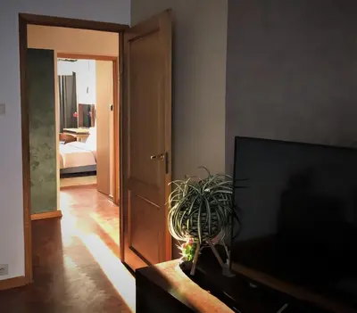Łóżko lub łóżka w pokoju w obiekcie Apartament Koszykowa Latwiec Śródmiescie południowe