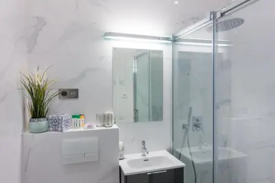 Łazienka w obiekcie Apartament Koszykowa Latwiec Śródmiescie południowe