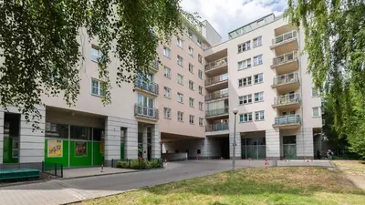 Budynek, w którym mieści się apartament