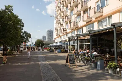 Goście zatrzymujący się w obiekcie City Centre Apartment by BookingHost