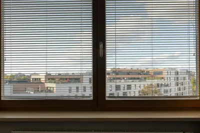 Widok na miasto Warszawa z tego apartamentu