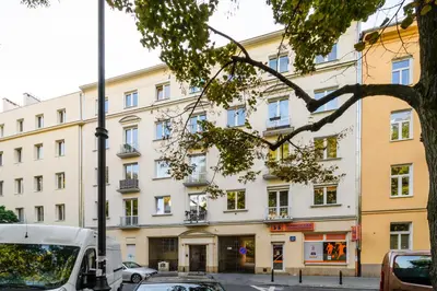 Budynek, w którym mieści się apartament