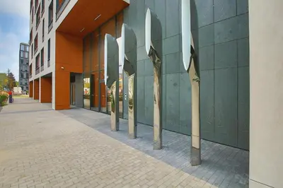 Budynek, w którym mieści się apartament