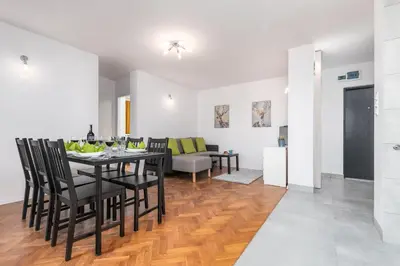 Część wypoczynkowa w obiekcie Apartaments Solec 79 by Noclegi Renters
