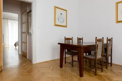Plan piętra w obiekcie Powiśle Superior Apartment by BookingHost