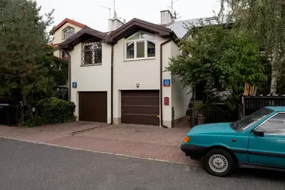 Budynek, w którym mieści się apartament