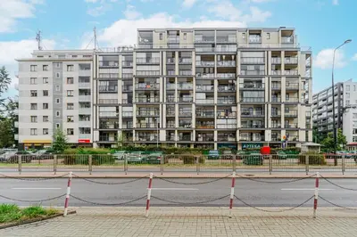 Budynek, w którym mieści się apartament