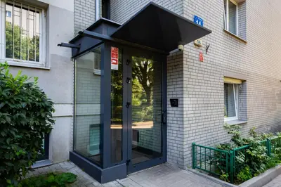 Budynek, w którym mieści się apartament