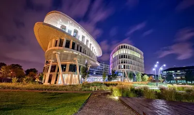 Budynek, w którym mieści się hotel