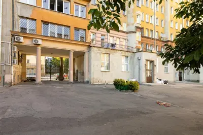 Budynek, w którym mieści się apartament