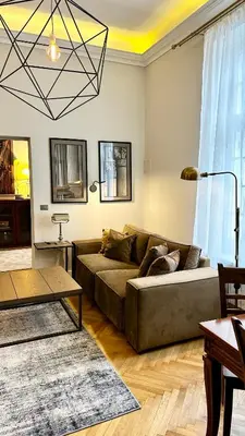 Plan piętra w obiekcie 4m high apartment in heart of Warsaw!