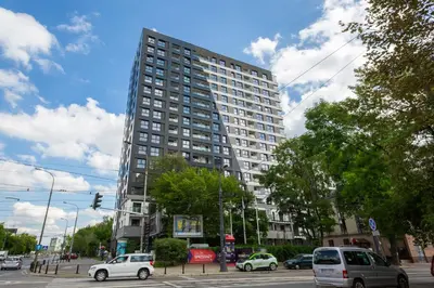 Budynek, w którym mieści się apartament