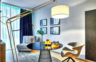 Część wypoczynkowa w obiekcie NYX Hotel Warsaw by Leonardo Hotels